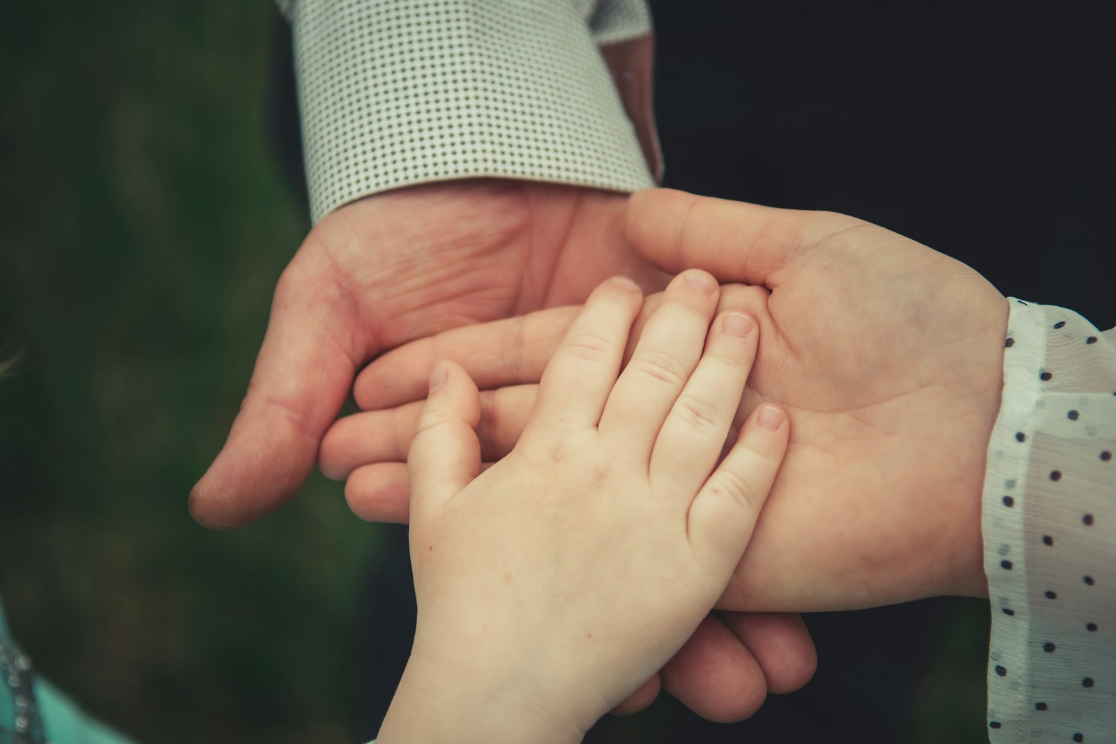 human hand - Estate planning and inheritance tax savings for retirees in the UK